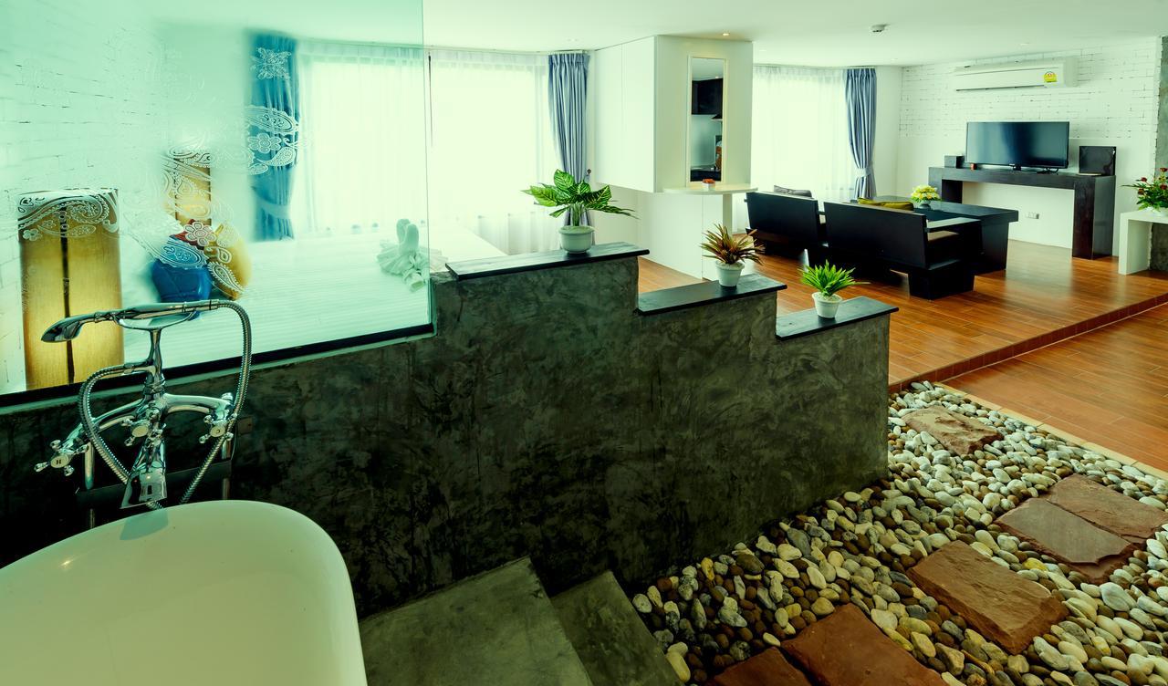 Raha Grand Hotel Patong Bilik gambar