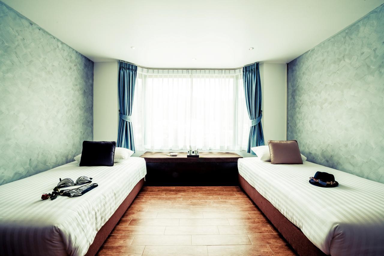 Raha Grand Hotel Patong Bilik gambar